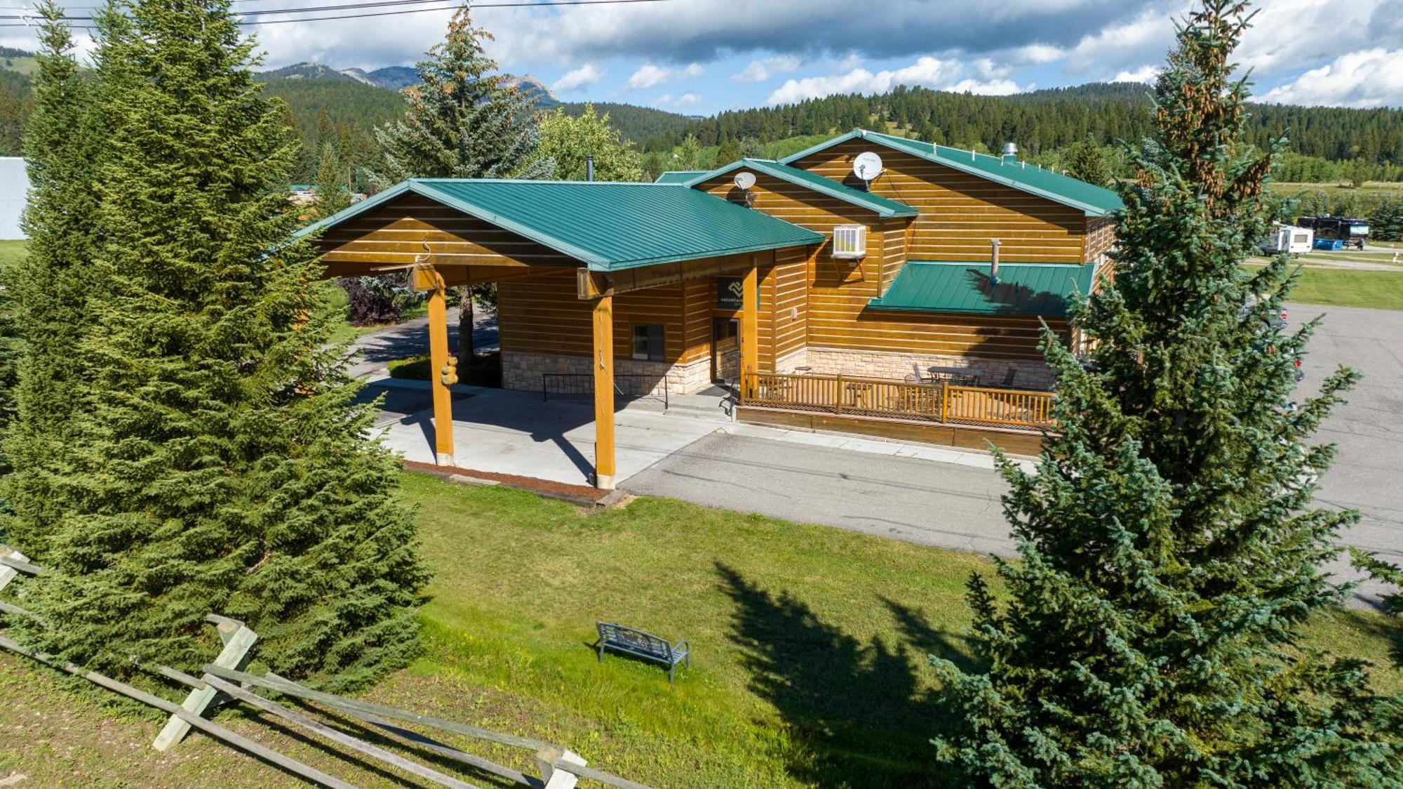 Mountain Vista Hotel Вест-Йеллоустоун Екстер'єр фото