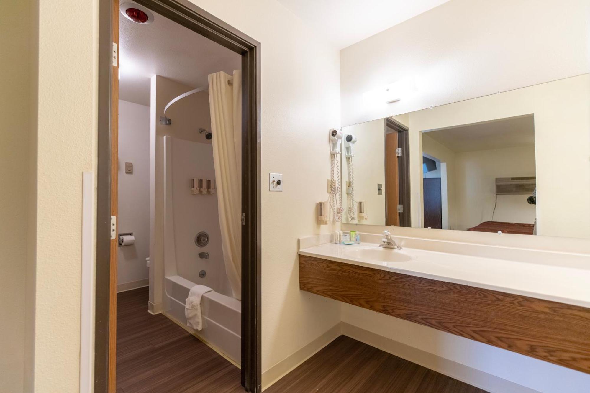 Mountain Vista Hotel Вест-Йеллоустоун Номер фото